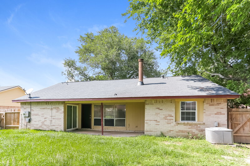 1,870/Mo, 2311 W Greens Rd Houston, TX 77067 Rear View