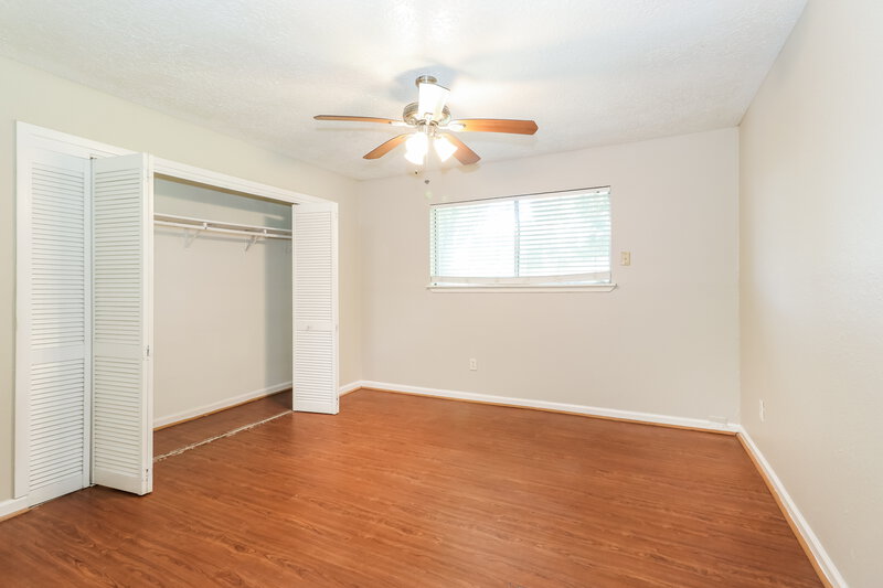 1,570/Mo, 11711 Spruce Mountain Dr Houston, TX 77067 Main Bedroom View