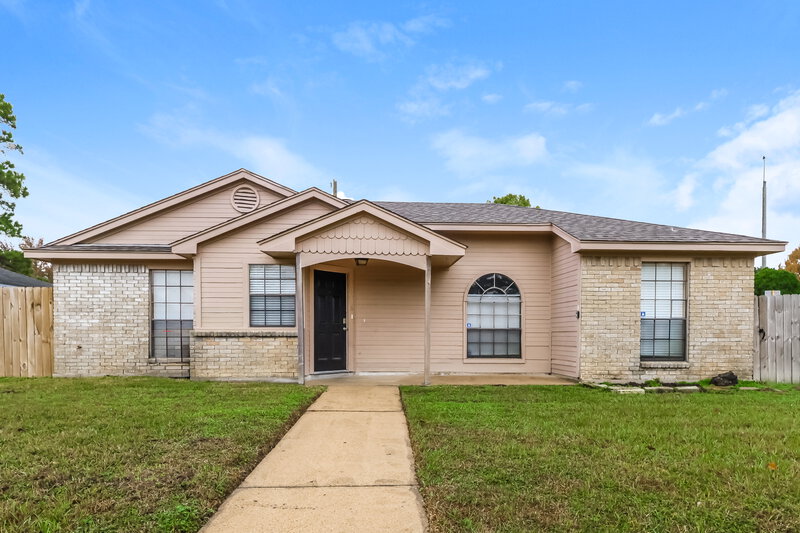 1,545/Mo, 2215 Hazyknoll Ln Houston, TX 77067 External View