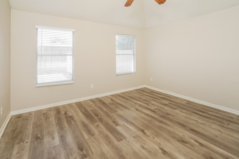 1,985/Mo, 10822 Orchard Springs Dr Houston, TX 77067 Main Bedroom View
