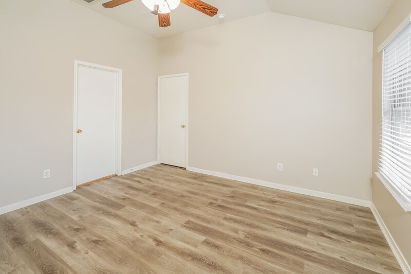 1,985/Mo, 10822 Orchard Springs Dr Houston, TX 77067 Main Bedroom View 2