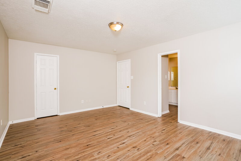 2,050/Mo, 10806 Gable Hill Ln Houston, TX 77067 Main Bedroom View