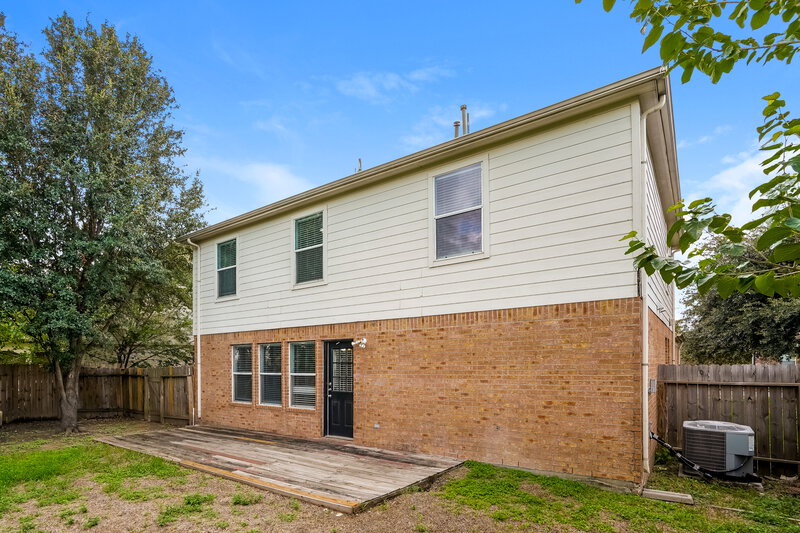 2,050/Mo, 10806 Gable Hill Ln Houston, TX 77067 Rear View