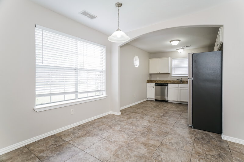 0/Mo, 2527 Grand Canyon Dr Houston, TX 77067 Dining Room View