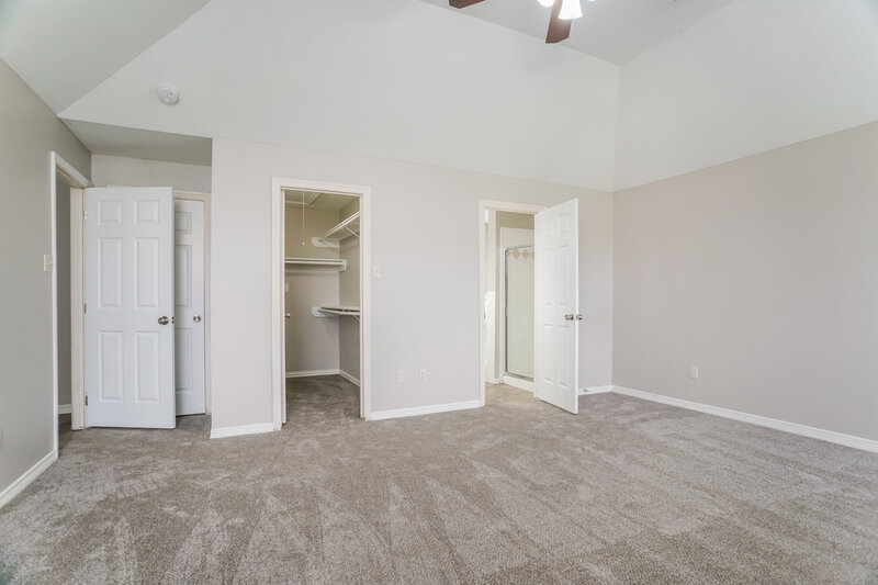 0/Mo, 2527 Grand Canyon Dr Houston, TX 77067 Main Bedroom View 2