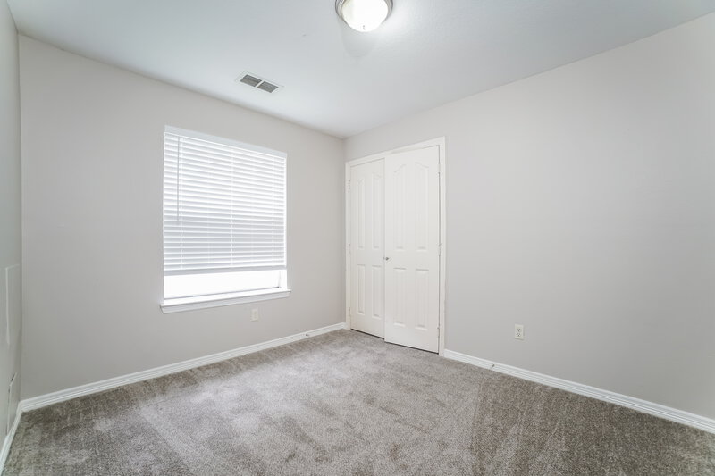 0/Mo, 2527 Grand Canyon Dr Houston, TX 77067 Bedroom View