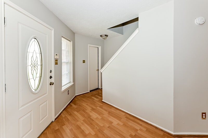 0/Mo, 10314 Timberloch Dr Houston, TX 77070 Foyer View
