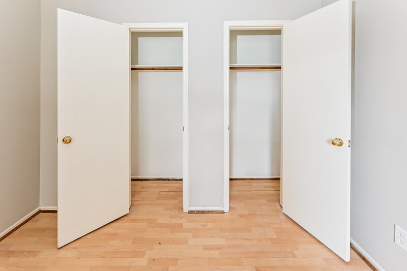 0/Mo, 10314 Timberloch Dr Houston, TX 77070 Bedroom View 3