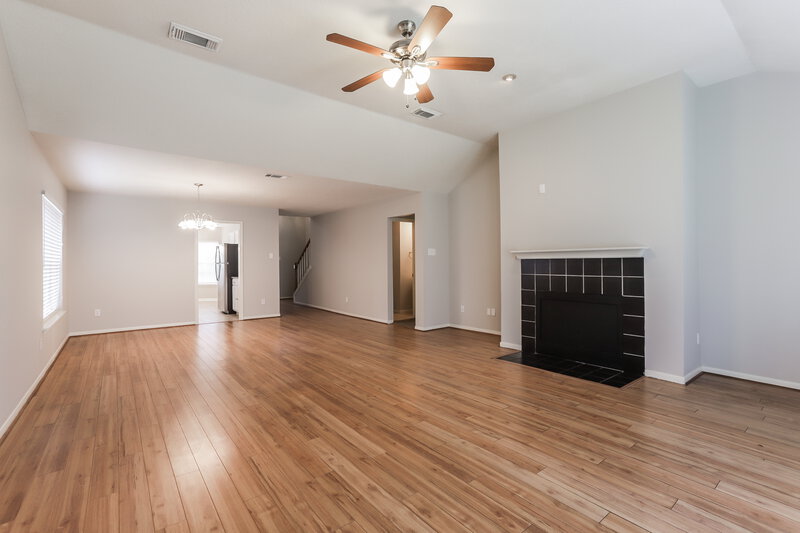 0/Mo, 12626 Timbermeadow Dr Houston, TX 77070 Living Room View