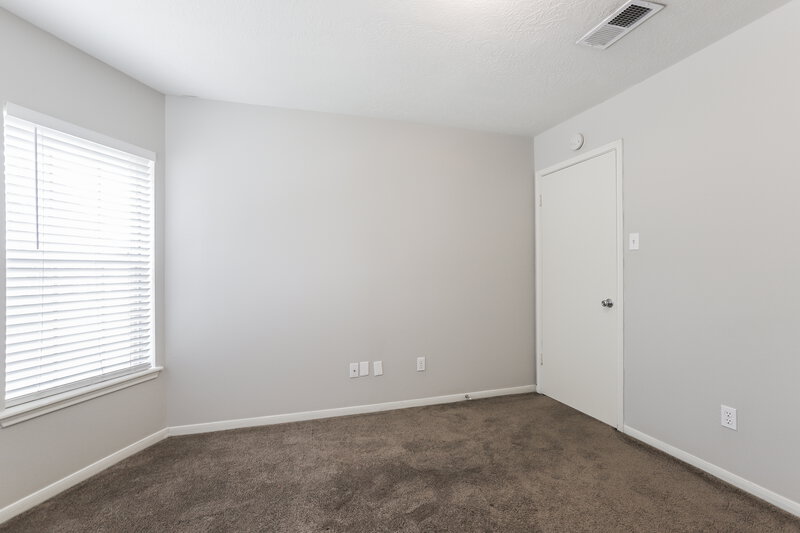 0/Mo, 12626 Timbermeadow Dr Houston, TX 77070 Bedroom View 6