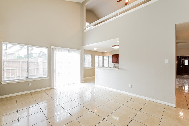 1,855/Mo, 7802 La Rochelle Circle Missouri City, TX 77071 Living Room View 2