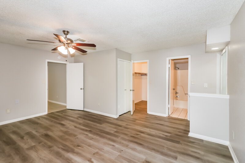 1,840/Mo, 11002 Willwood Dr Houston, TX 77072 Main Bedroom View 2