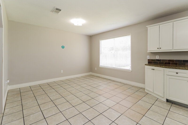 2,000/Mo, 3035 Cinnamon Glen Dr Houston, TX 77073 Dining Room View