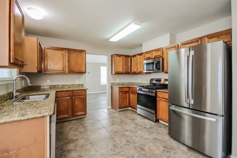1,930/Mo, 1402 Baychester Ln Houston, TX 77073 Kitchen View 2