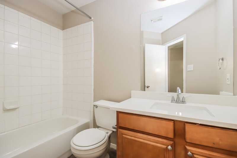1,930/Mo, 1402 Baychester Ln Houston, TX 77073 Bathroom View