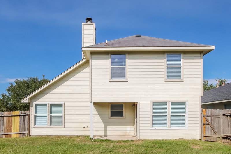 1,930/Mo, 1402 Baychester Ln Houston, TX 77073 Rear View