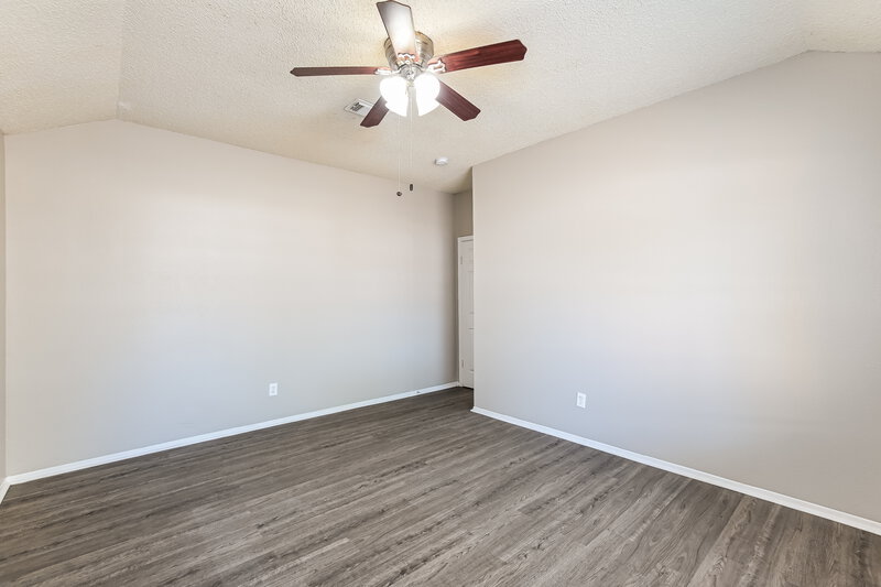 1,825/Mo, 16418 N Cross Dr Houston, TX 77073 Main Bedroom View