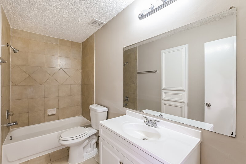 1,825/Mo, 16418 N Cross Dr Houston, TX 77073 Bathroom View