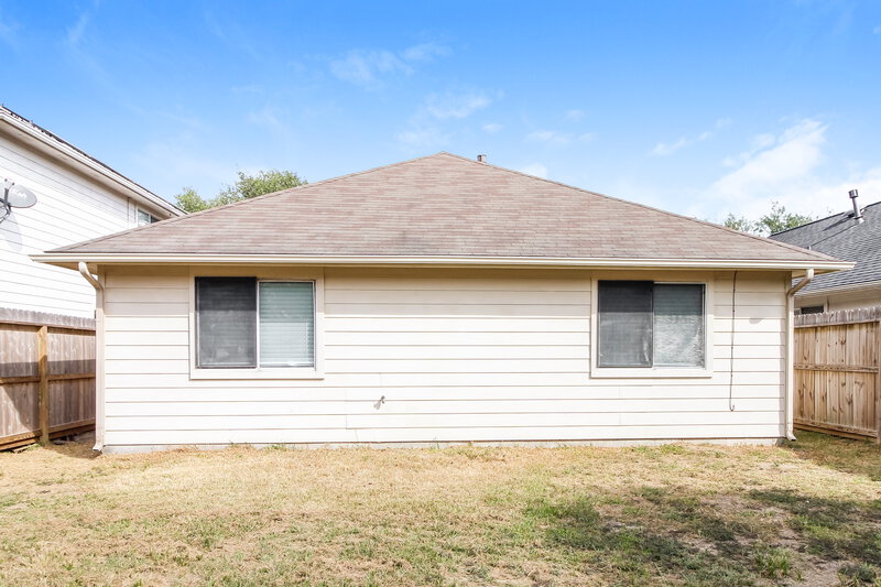 1,615/Mo, 1434 Glasholm Dr Houston, TX 77073 Rear View 2