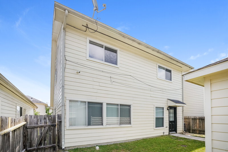 1,825/Mo, 1218 Verde Trails Dr Houston, TX 77073 Rear View