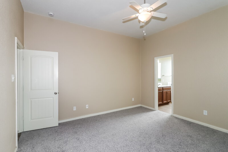 1,885/Mo, 19927 Sapphire Mist Ct Houston, TX 77073 Main Bedroom View 2