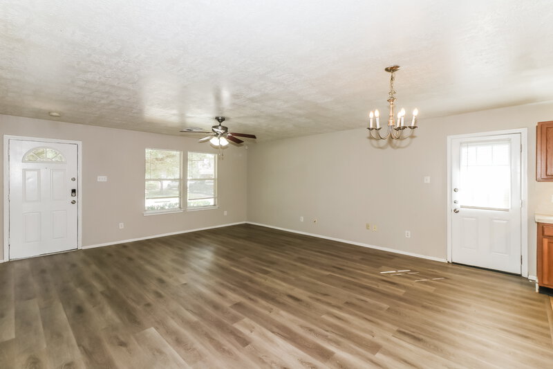 1,650/Mo, 1415 Grand Prince Ln Houston, TX 77073 Living Room View 2