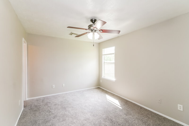 1,650/Mo, 1415 Grand Prince Ln Houston, TX 77073 Main Bedroom View 2