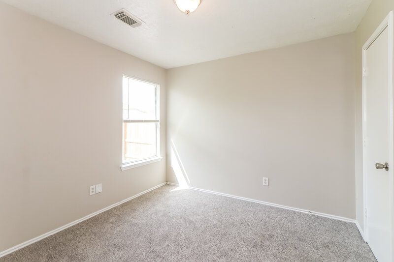 1,650/Mo, 1415 Grand Prince Ln Houston, TX 77073 Bedroom View 2