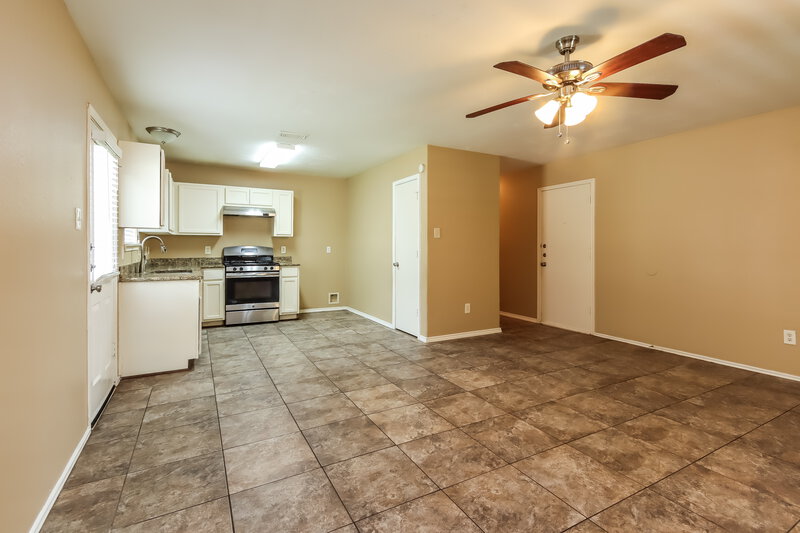 1,775/Mo, 1447 Grand Prince Ln Houston, TX 77073 Living Room View 4
