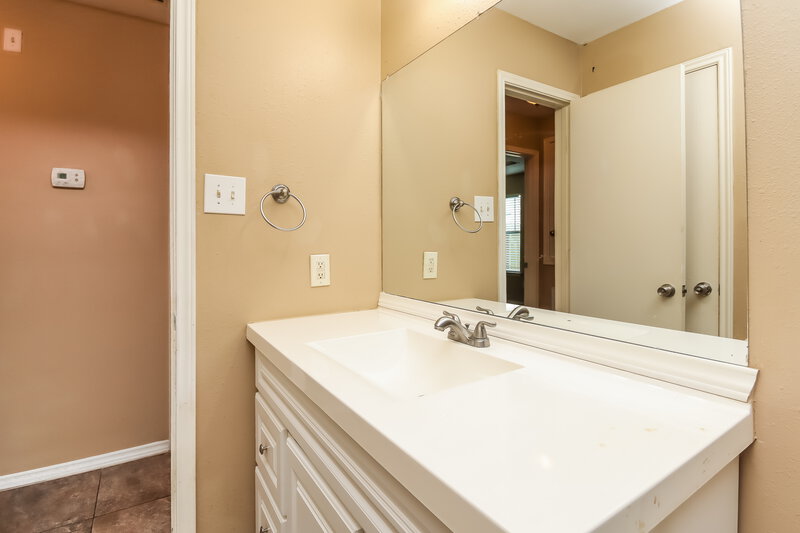 1,775/Mo, 1447 Grand Prince Ln Houston, TX 77073 Bathroom View