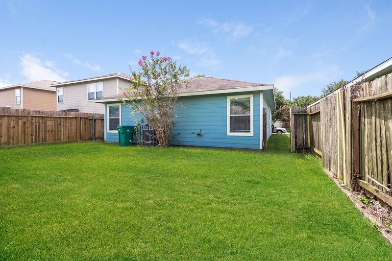 1,775/Mo, 1447 Grand Prince Ln Houston, TX 77073 Rear View