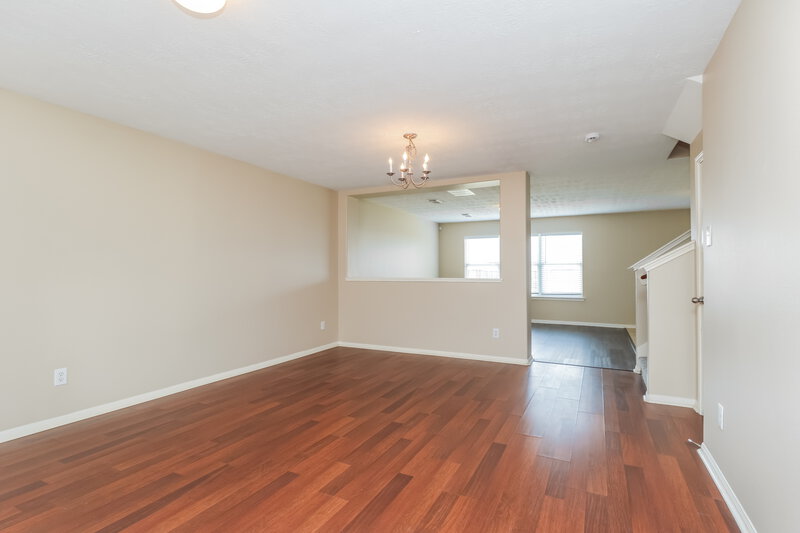 1,945/Mo, 3226 Dogwood Springs Dr Houston, TX 77073 Living Room View
