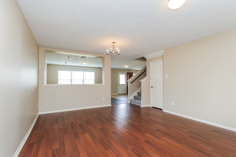 1,945/Mo, 3226 Dogwood Springs Dr Houston, TX 77073 Living Room View 2