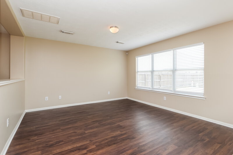 1,945/Mo, 3226 Dogwood Springs Dr Houston, TX 77073 Dining Room View