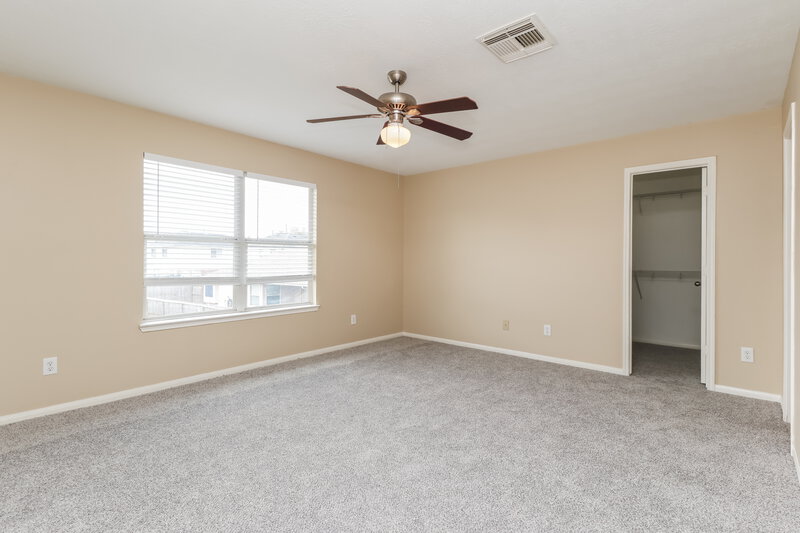 1,945/Mo, 3226 Dogwood Springs Dr Houston, TX 77073 Main Bedroom View