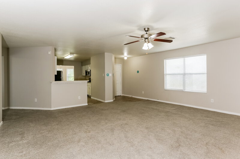 1,715/Mo, 16222 Youpon Valley Dr Houston, TX 77073 Living Room View 2