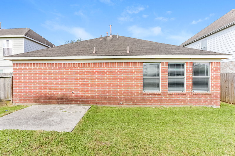 1,715/Mo, 16222 Youpon Valley Dr Houston, TX 77073 Rear View