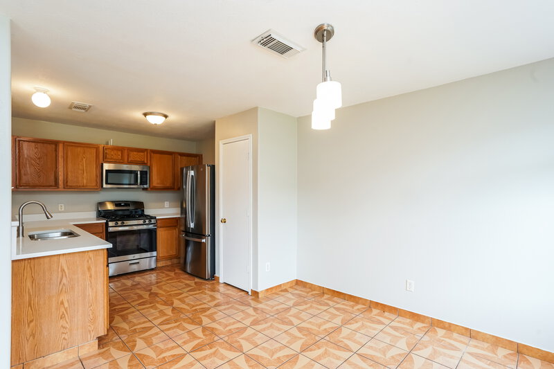 1,765/Mo, 710 Danbury Park Ln Houston, TX 77073 Dining Room View