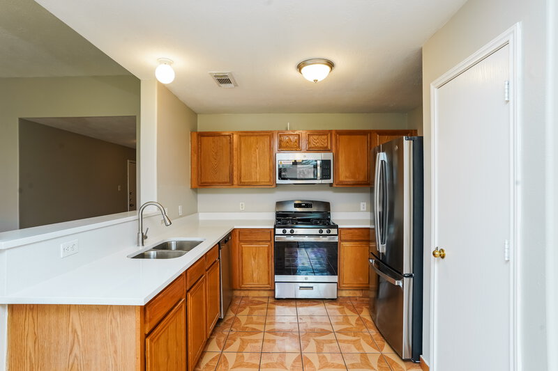 1,765/Mo, 710 Danbury Park Ln Houston, TX 77073 Kitchen View
