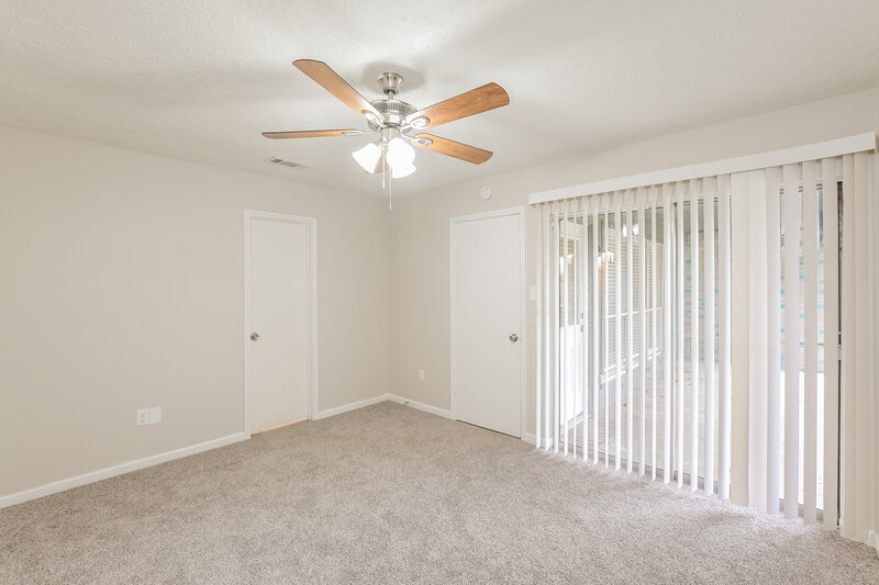 1,705/Mo, 16319 N Mist Dr Houston, TX 77073 Main Bedroom View 2