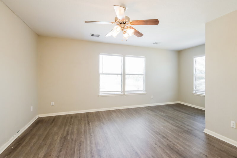 1,705/Mo, 358 Remington Harbor Ct Houston, TX 77073 Main Bedroom View