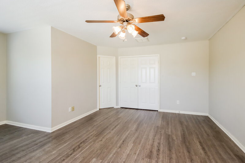 1,705/Mo, 358 Remington Harbor Ct Houston, TX 77073 Main Bedroom View 2