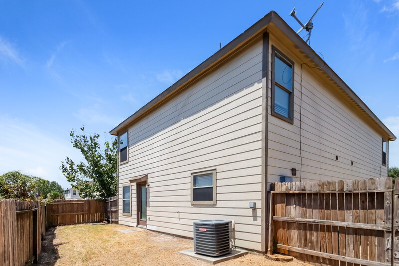 1,705/Mo, 358 Remington Harbor Ct Houston, TX 77073 Rear View