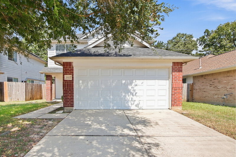 3 Bedroom House – 2823 Cypress Island Dr, Houston, TX 77073