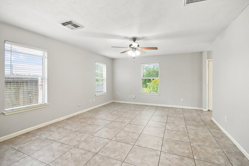 1,560/Mo, 2823 Cypress Island Dr Houston, TX 77073 Living Room View