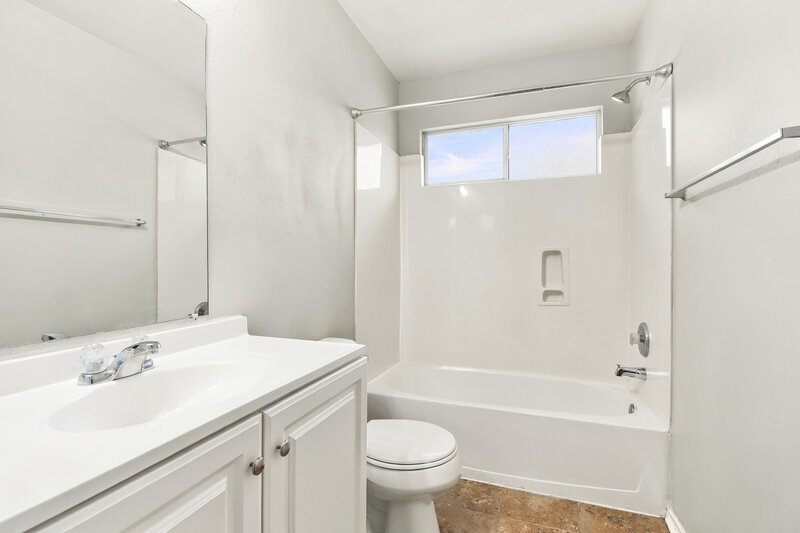 1,560/Mo, 2823 Cypress Island Dr Houston, TX 77073 Bathroom View