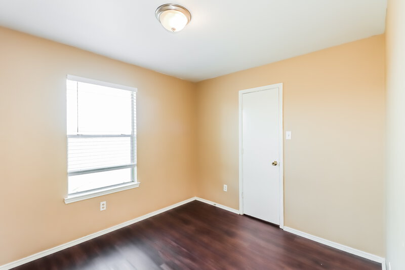 1,975/Mo, 407 Willow West Dr Houston, TX 77073 Bedroom View 2