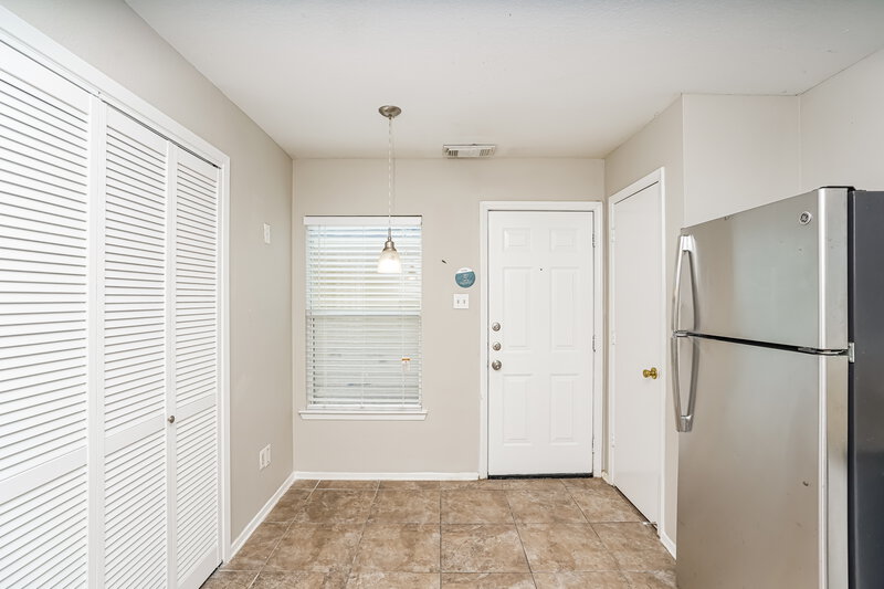 1,840/Mo, 1129 Verde Trails Dr Houston, TX 77073 Breakfast Nook View