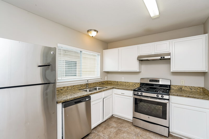 1,840/Mo, 1129 Verde Trails Dr Houston, TX 77073 Kitchen View