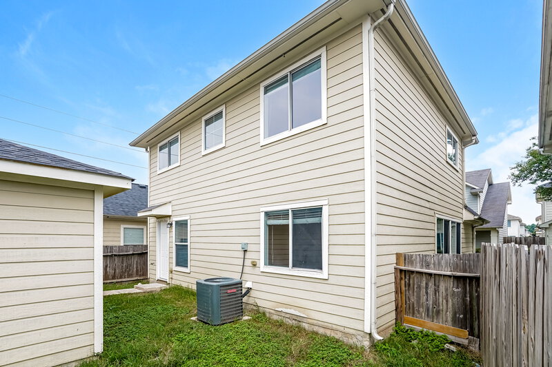 1,840/Mo, 1129 Verde Trails Dr Houston, TX 77073 Rear View